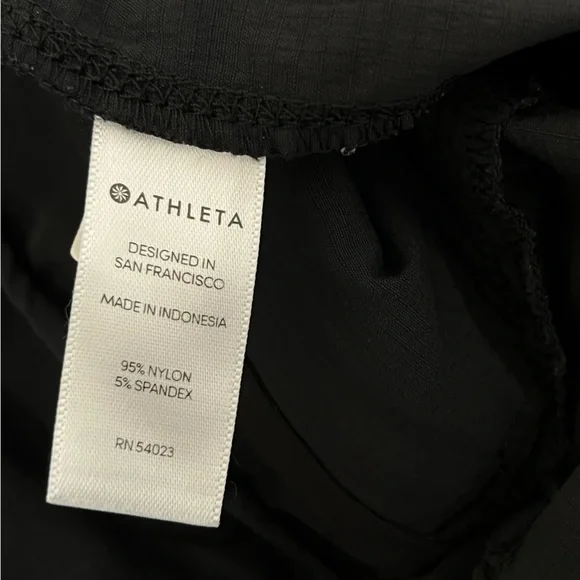 Athleta Trekkie shorts black 6 - Picture 6 of 8